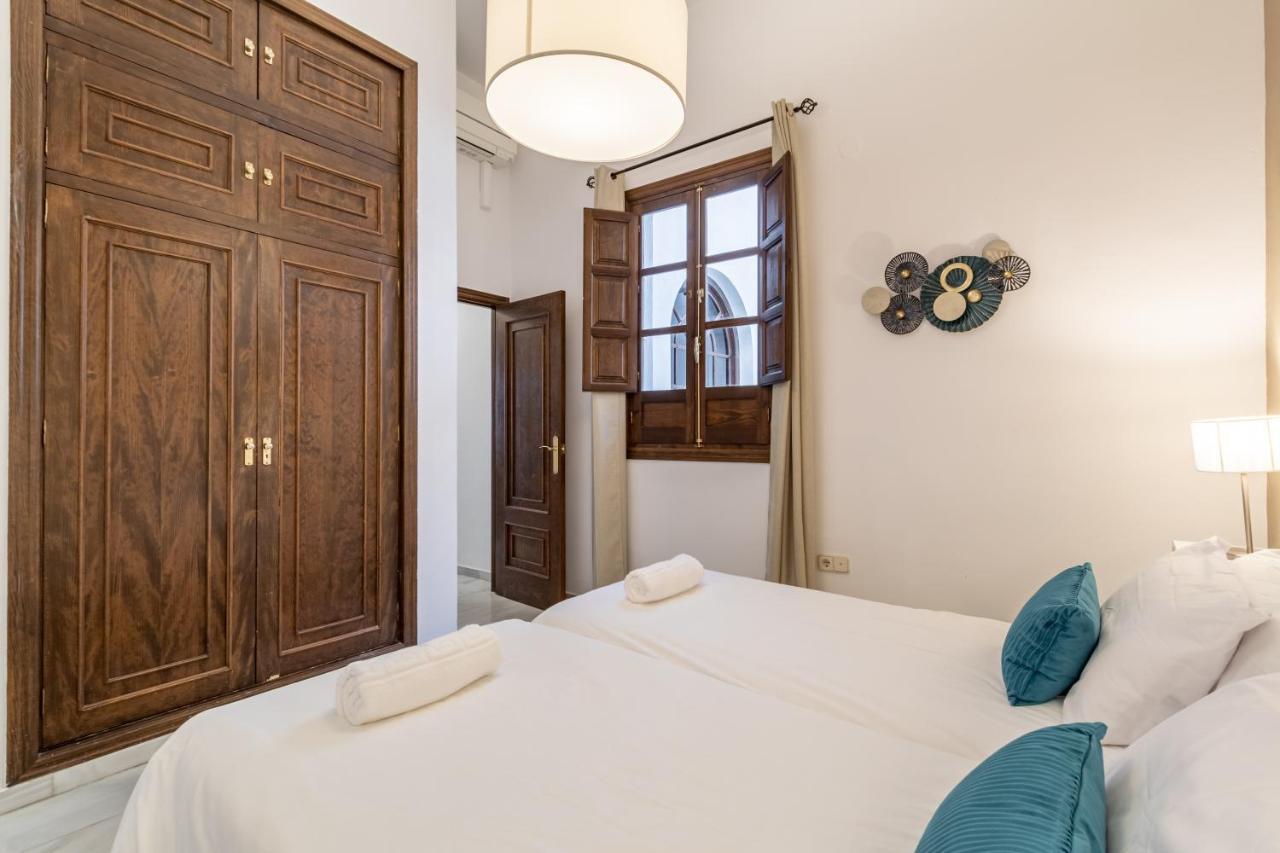 Bns Dauro Suites Гранада Экстерьер фото