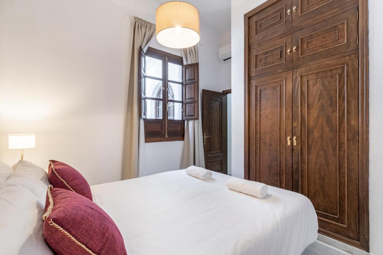 Bns Dauro Suites Гранада Экстерьер фото